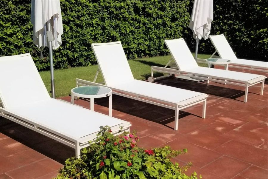 white pool chairs white pool chairs